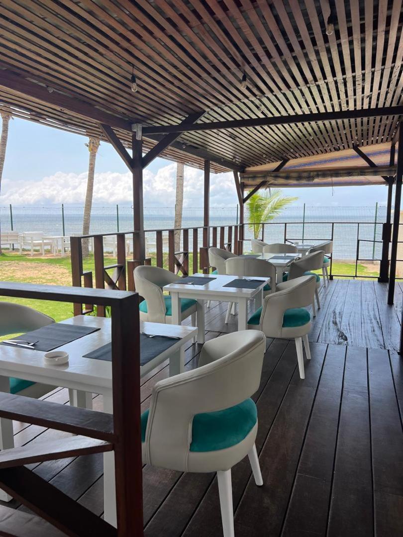 Residence Hoteliere Oceane Либревиль Экстерьер фото