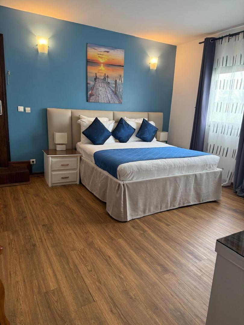 Residence Hoteliere Oceane Либревиль Экстерьер фото