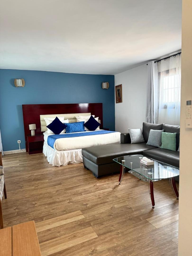 Residence Hoteliere Oceane Либревиль Экстерьер фото